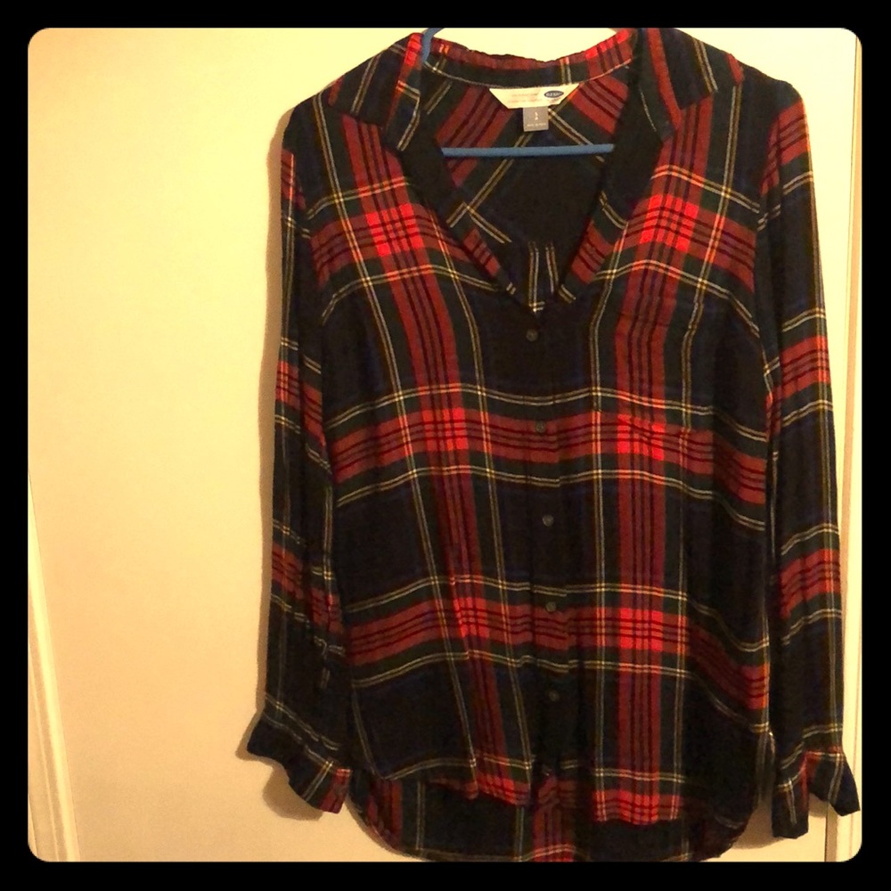 Women’s dark plaid top